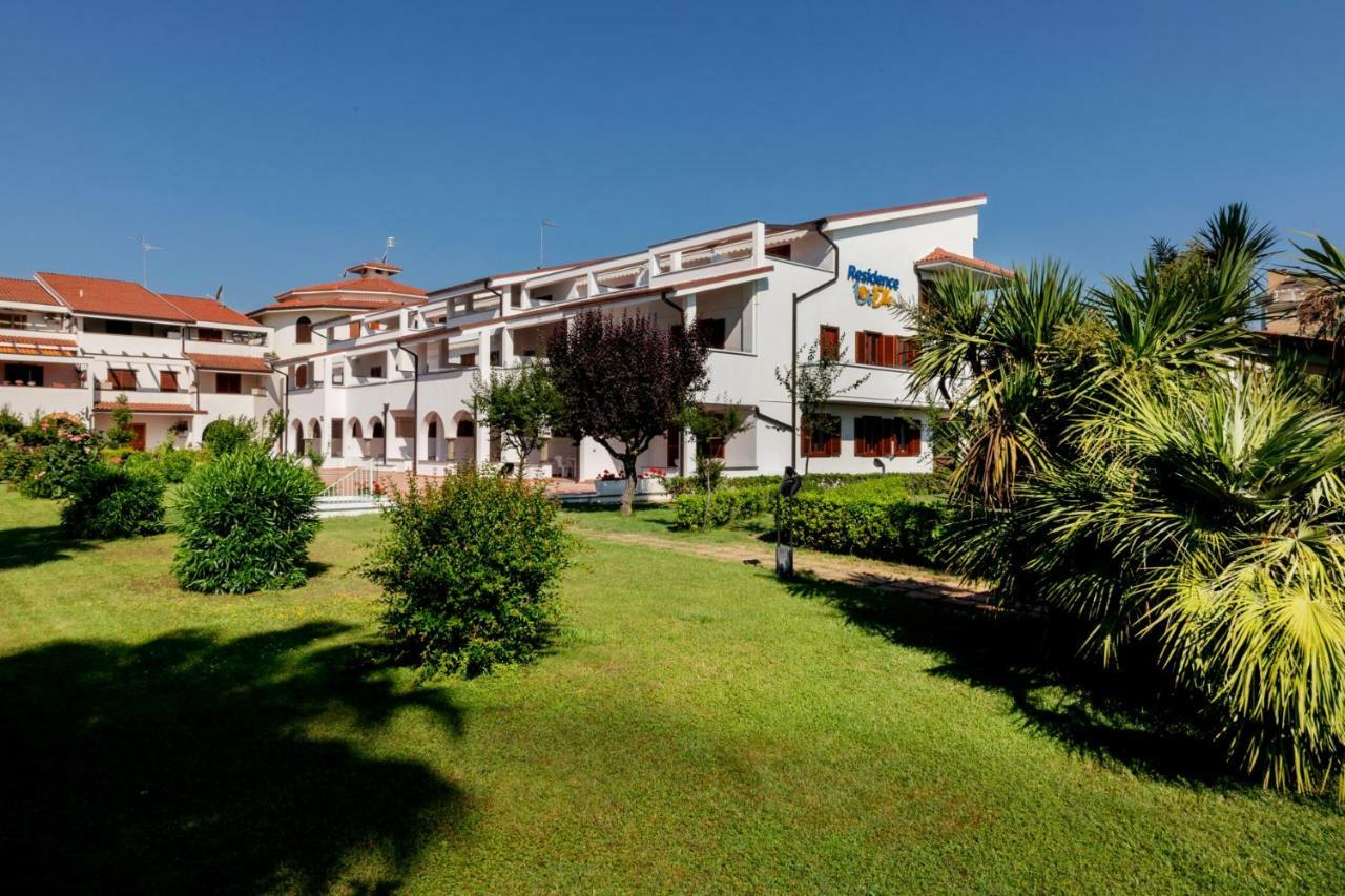 Residence Elle Сан-Бенедетто-дель-Тронто Экстерьер фото